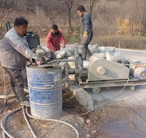 镜铁区路面下沉注浆